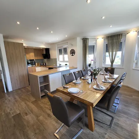 Melisa Διαμέρισμα Πούλα